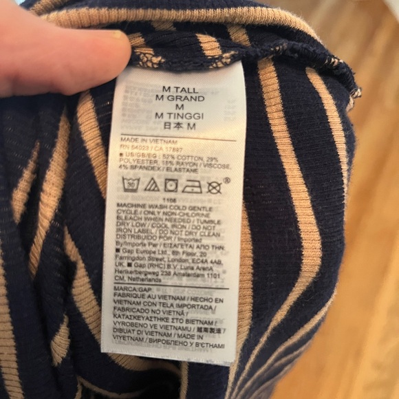 Gap navy/tan striped Henley - Picture 3 of 3